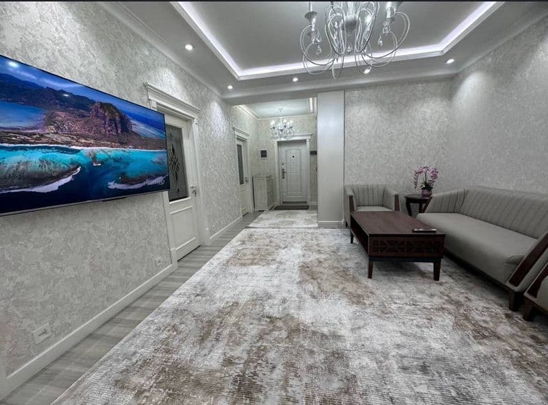 Сдаётся Квартира 4х комнотноя <br />
В квартире есть всё для