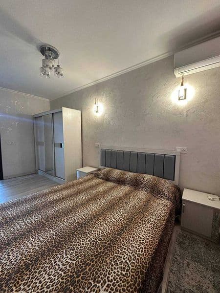 Район: Яккасарайский<br />
Адрес: ул. Афрасияб<br />
Ориенти