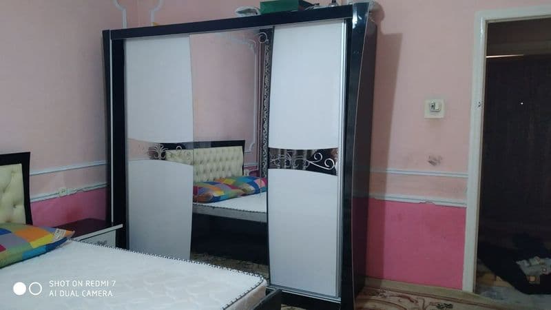 Guncha kinoteatrini ortida poliknilika yonida<br />
2hona  u