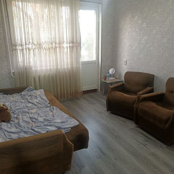 Аренда 1 комнатная квартира на 3 этаже 4 этажного дома. В бы