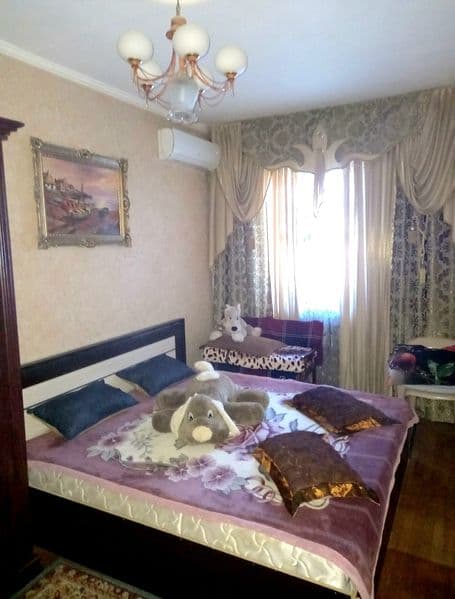 Комната чистая, светлая. Двухспальнаякровать, мдф,2,20х2,20,