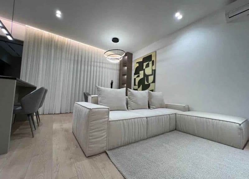 Ойбек, Миробод Авеню и впечатлительная квартира в новастройк