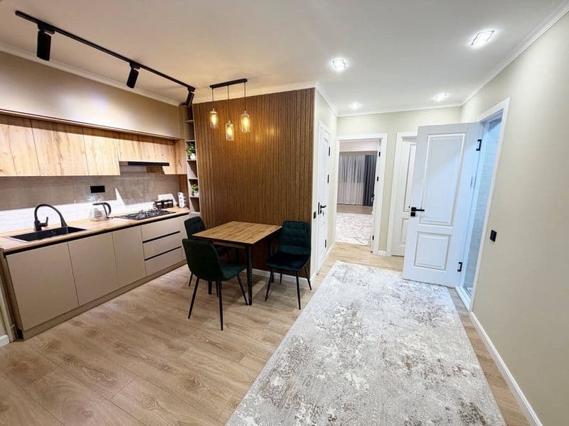 Чистая уютная квартира с новым ремонтом <br />
<br />
В квар