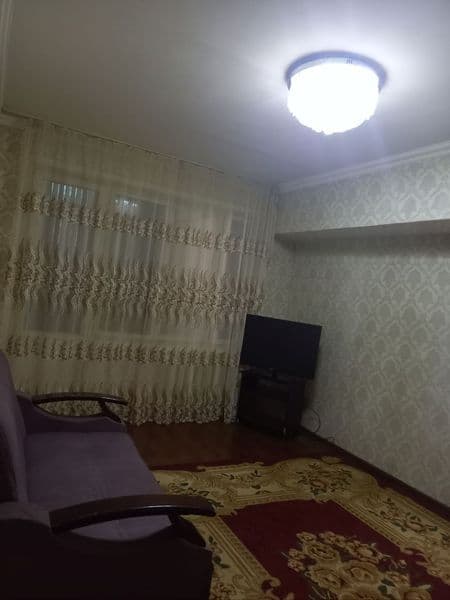 Аренда себзор тахтапул олдида 2.хонали уй берилади оилага то