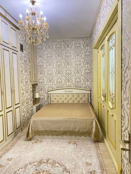 Kvartira ijaraga beriladi<br />
 ID: A702<br />
<br />
Rayon