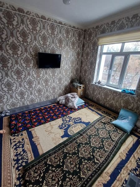 Sheriklikka 1 ta bola kerak. 1 xonali kvartira. Hozirda 2 ki