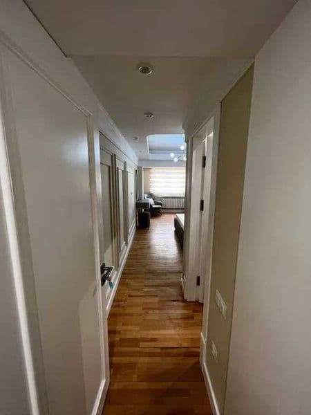 Информация о квартиры:<br />
• Тип: Аренда, Жилой<br />
• Ко — фото 5