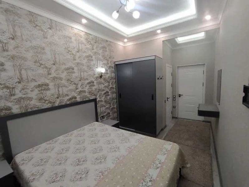 Агентство недвижимости.<br />
Имеется огромная база квартир  — фото 4