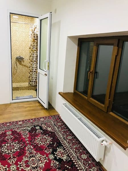 2 Etajlik kravat, xona hovlida joylashgan<br />
<br />
Issiq — фото 4