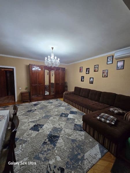 Мебель и техника. Цена: 500. <br />
Телефон: +998909173003<b