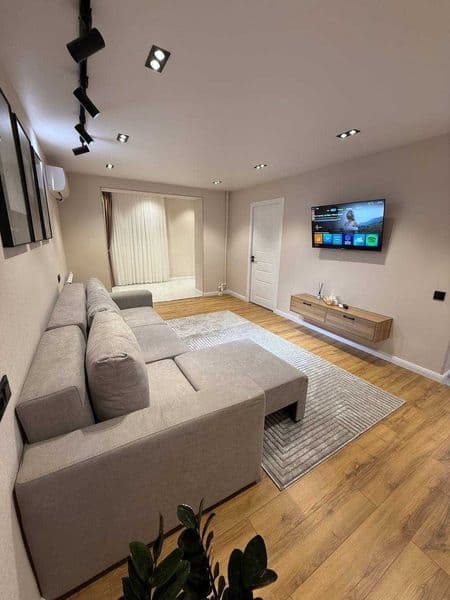 Сдаётся шикарная 2-комнатная квартира в Новостройка<br />
<b — фото 4