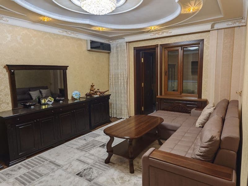 Яккасарайский район, аренда 4 комнатной квартиры. <br />
Ком