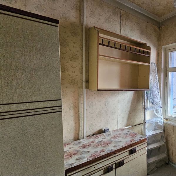 3 этаж, 2-комнатная квартира.<br />
Состояние: без ремонта,  — фото 3