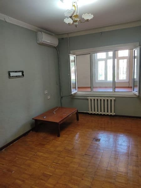 Юнусабад 10кв Аренда 1 комнат 3 этаж 5 этажного дома сред ре