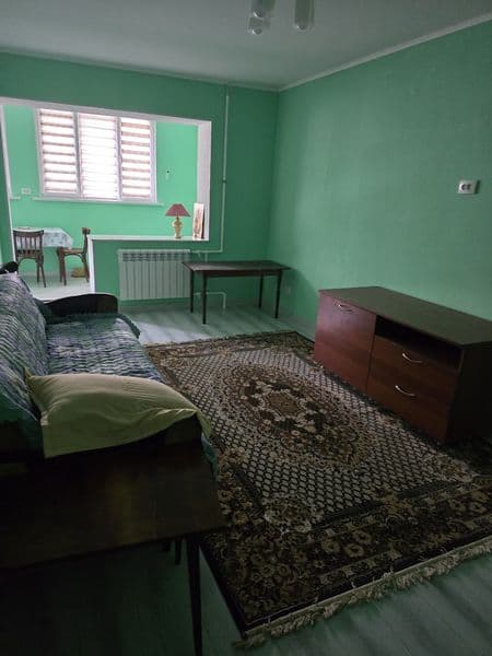 Сдается трехкомнатная квартира для семьи со взрослыми детьми