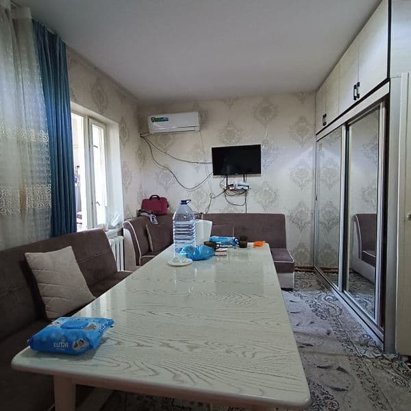 Yunusobod tumani 18 kvda 4etaj hamma sharoiti bor Komfort kv