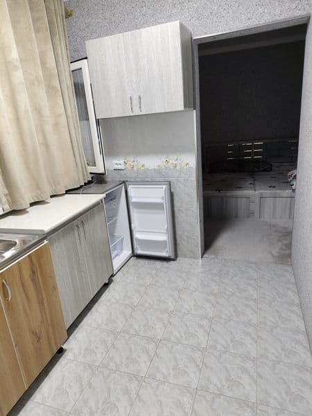 Eski sergelida uchaska 4 ta xona hamma xona bolingan 1 xona 