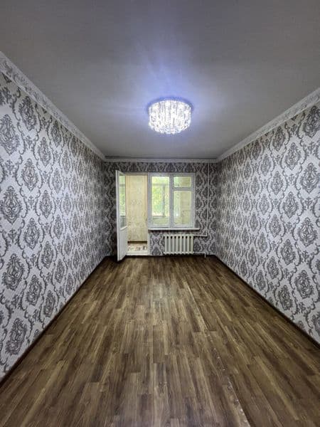 Район - Алмазарский<br />
Ориентир - Сой бой<br />
Комнат - 