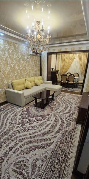 Центр города метро Айбек!!!<br />
Сдаётся Уютная 3-комнатная