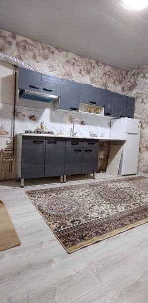 Mirzo Ulugʻbek Choyxona Salom oldida 2.xona kv ijaraga beril