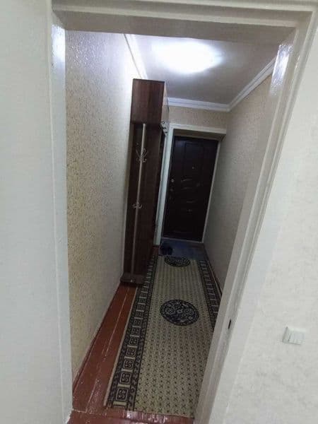 Квартира находится на 4 этаже 4-этажного дома. Ремонт средни — фото 5