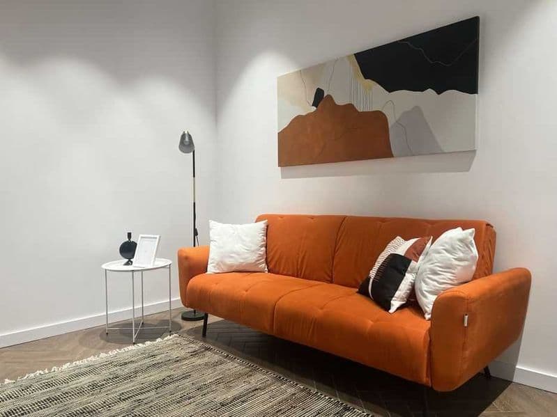 Уникальное предложение аренды в самом центре города<br />
<b — фото 2