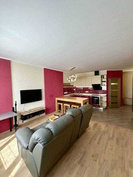 К вашему вниманию рады представить 2х комнатную квартиру на 