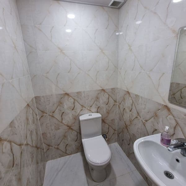 50 кв 9 этажка под офис 1 комната с ремонтом санузел — фото 2