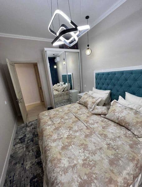 Район: Яшнабадский<br />
Адрес: Кадышева<br />
<br />
• Комн