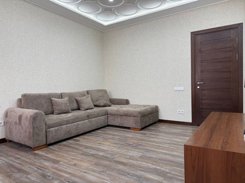 АРЕНДА <br />
Юнусабадский район<br />
Ориентир-Ц-5, Lacoste