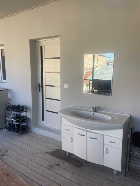 Кизларга ва болларга ховлидан ижарага хоналар берилади, хона