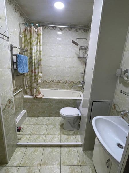 Arenda 4/5/9 Yunusobod Bodomzor<br />
Remonti toza<br />
Bar