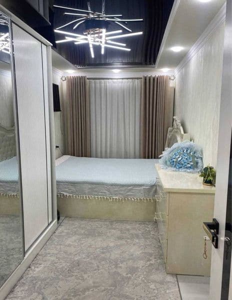 Район - Алмазарский<br />
Ориентир - Метро<br />
Комнат - 2<