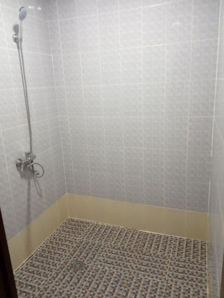 Аренда 2.хонали коракамиш 2/4 бозорча  олдида оилага берилад — фото 4