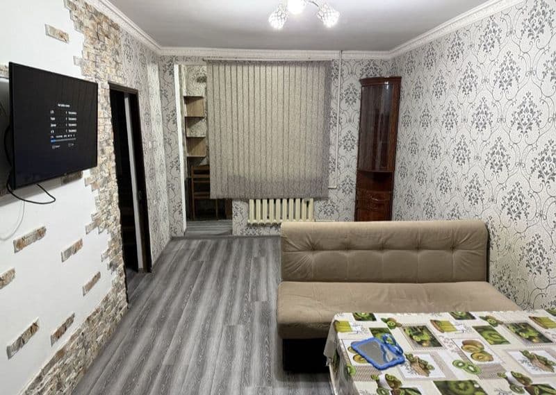 Аренда!<br />
Сдаётся уютная 2-комнатная квартира! <br />
Эт