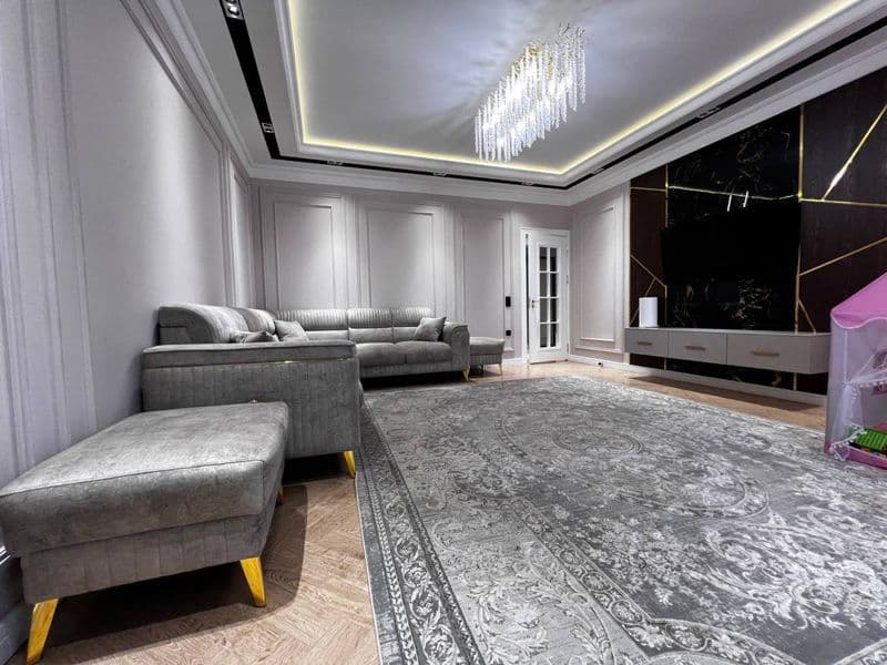 Элитный апартамент<br />
Район: Яккасарай<br />
4/7/9<br />
