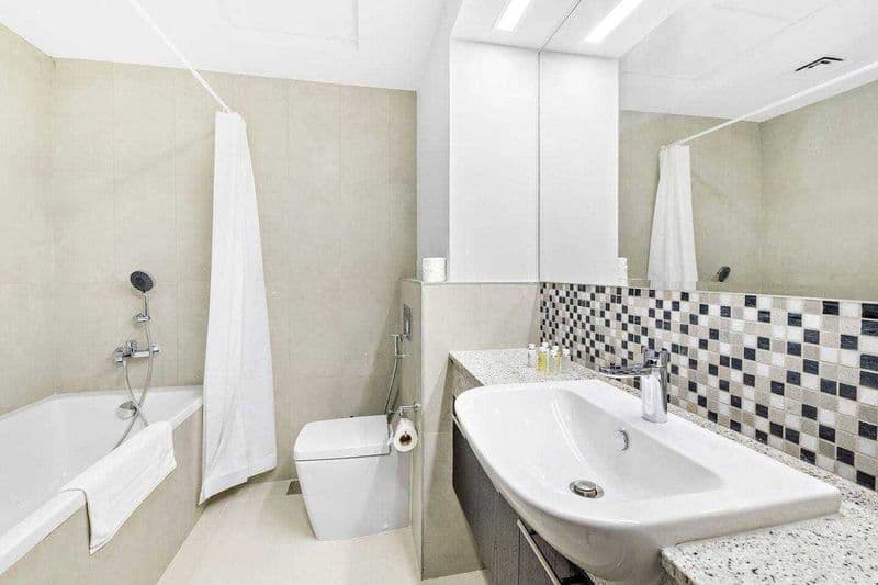 2 комнатную квартиру на 11 этаже,<br />
В квартире есть все  — фото 4