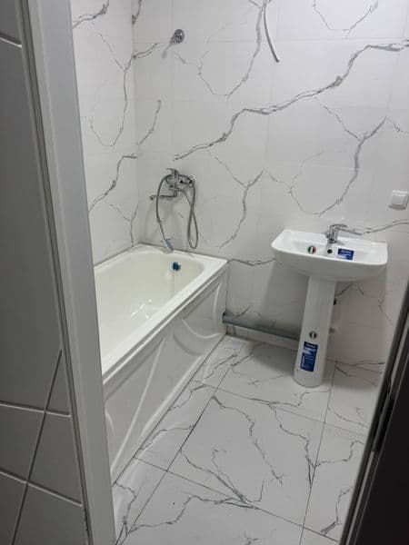 Новая свежая квартира сдаётся в новостройке три комнаты у ко — фото 5