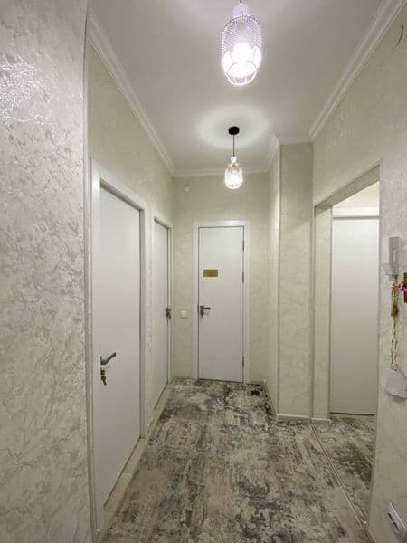 Район: Яшнабод<br />
Ориентир:Ассалом хаво<br />
Планировка: