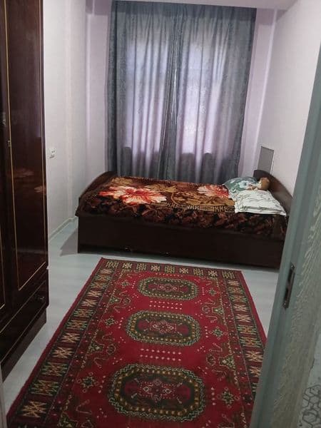 Kvartira sheriklikka qiz bolalar 1 xonasi beriladi ozim ham 