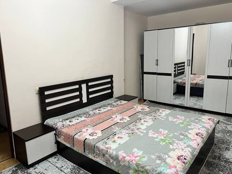 Сдается 3ком 3этаж 9этажность 87кв метро минор <br />
комисс