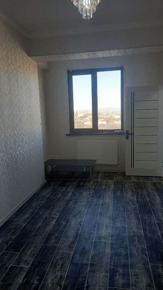 Qõyliq bozorga yaqin joyda 1 xona  2 xona qilingan kvartira 