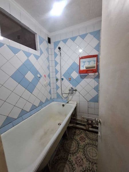 Аренда 2-х комнатная квартира 2/2/4  Кара камыш 1/4<br />
<b — фото 5