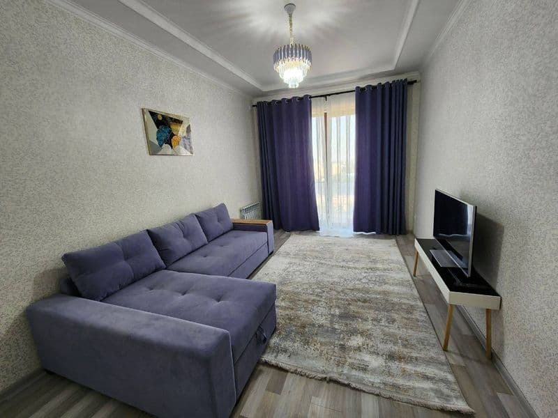 Аренда 2 комнатная на 8 этаже ,дом 10 этажный ,с ремонтом, в