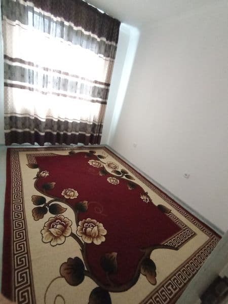 Yashnabod olmos maxalada yosh oila bn turishga  toza ozoda z
