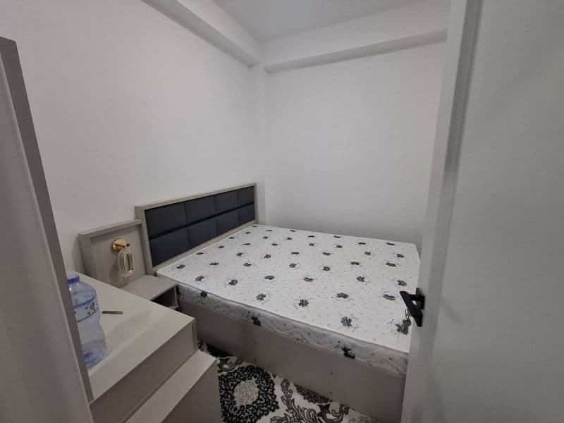 Олмазорский район, Район удобный и тихий.<br />
Этаж: 3 из 5