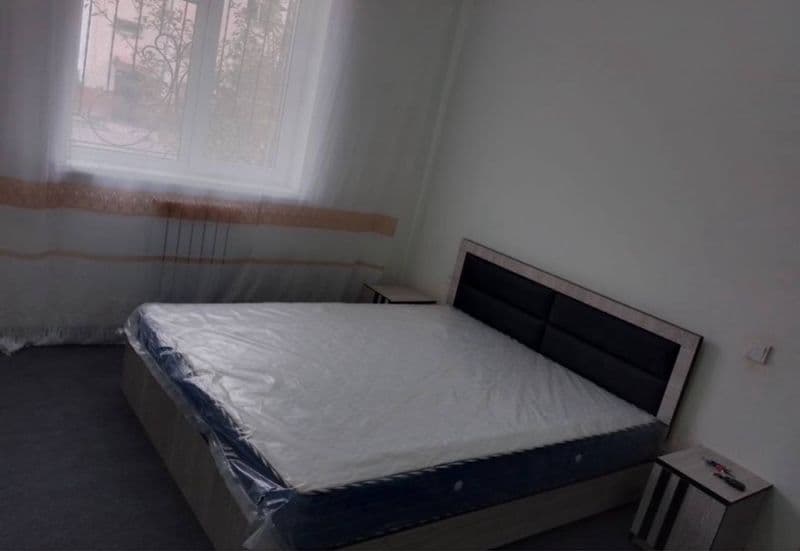 Аренда<br />
Алишеробод миллий бог<br />
3/1/4<br />
60 м2<b