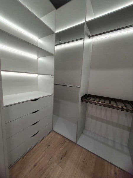 2 комнатную квартиру на 11 этаже,<br />
В квартире есть все  — фото 4