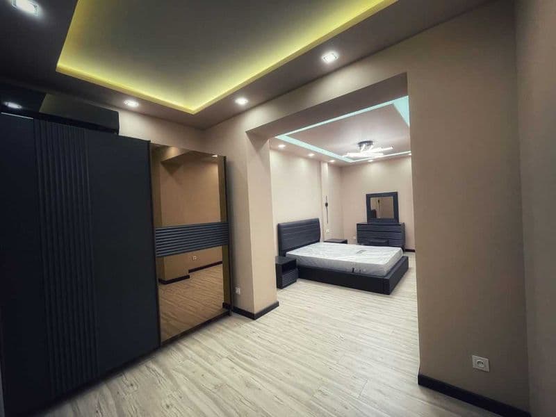 165 кв.м. 4 комнатная переделанная в 3.<br />
3/3/5<br />
Сп — фото 5