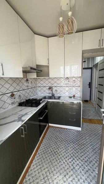 Квартира среднем состояние только семейным или девушкам<br / — фото 2